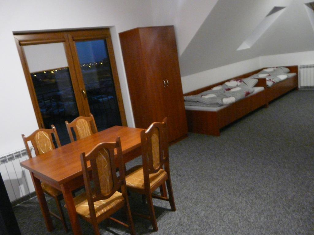 Noclegi Darex Pyrzowice Ngoại thất bức ảnh