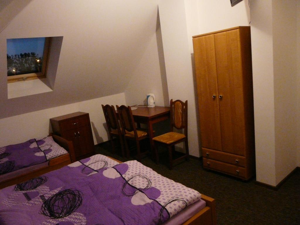 Noclegi Darex Pyrzowice Ngoại thất bức ảnh