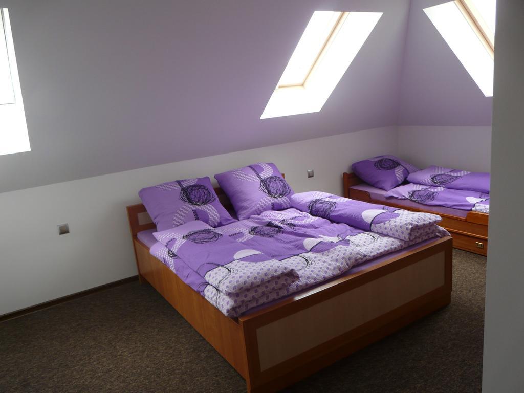 Noclegi Darex Pyrzowice Ngoại thất bức ảnh
